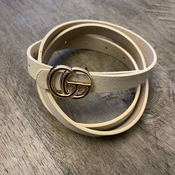 Beige Faux leather metal ring buckle skinny belt - Picture 2 of 4